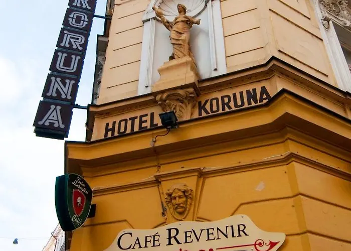 Koruna فندق 3*