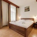 克鲁纳酒店 3* 布拉格