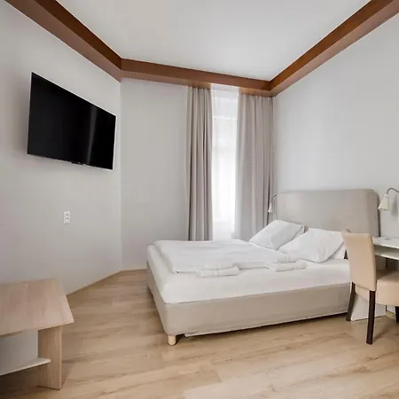 Hotel Koruna 3*