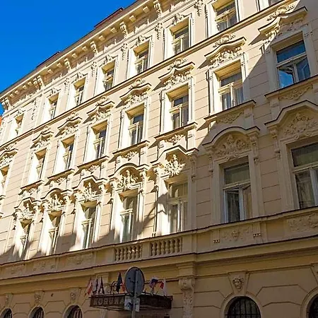 Szálloda Koruna 3*