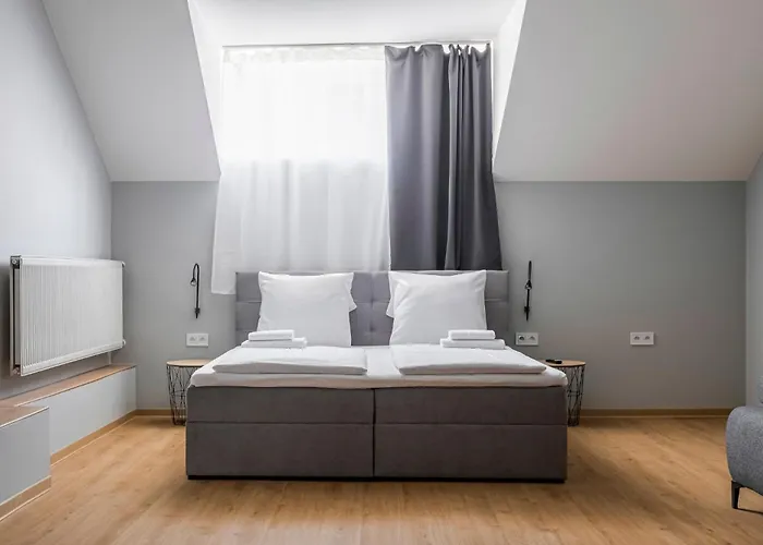Hotell Koruna 3*